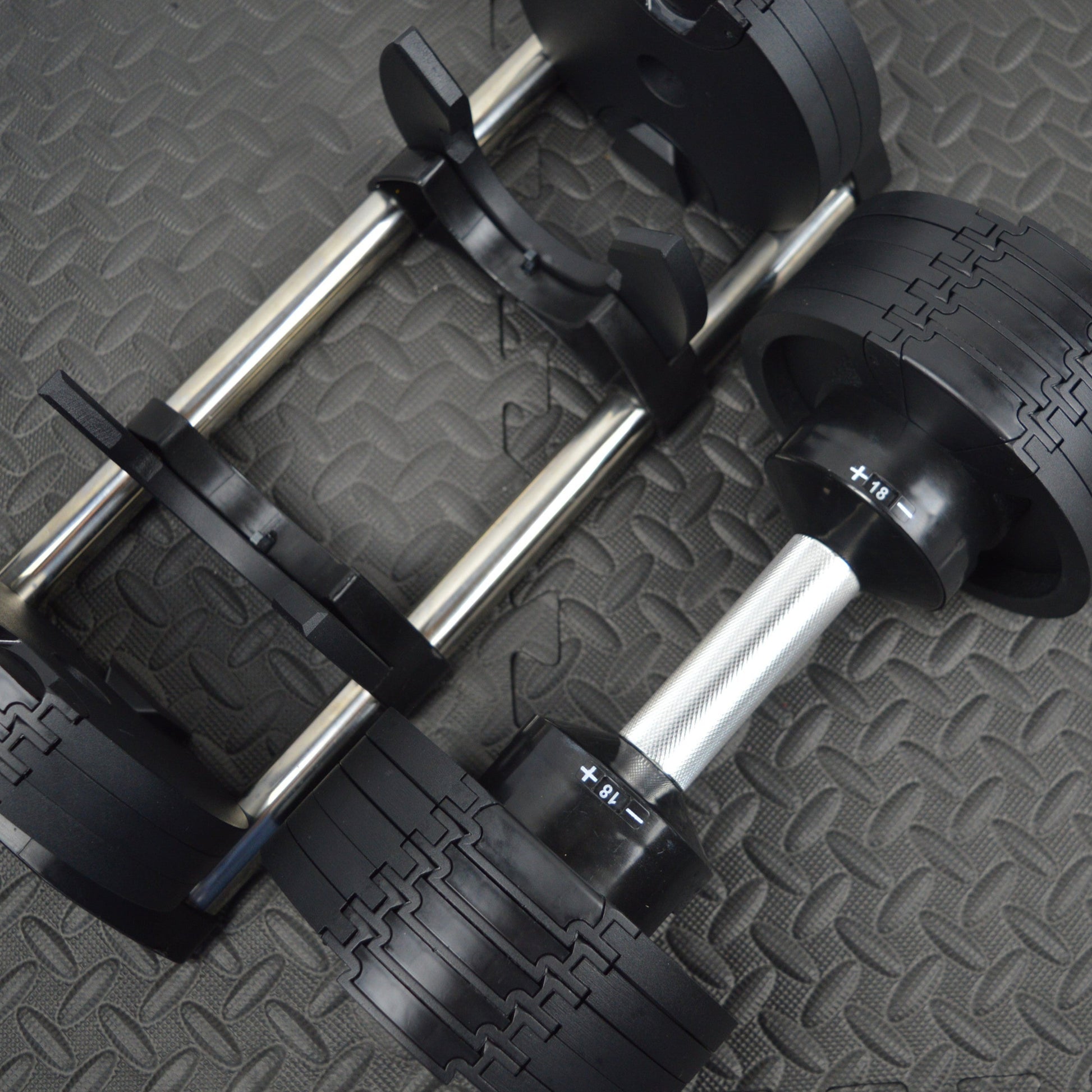 32kg Adjustable Dumbbell Pair 4kg Increments