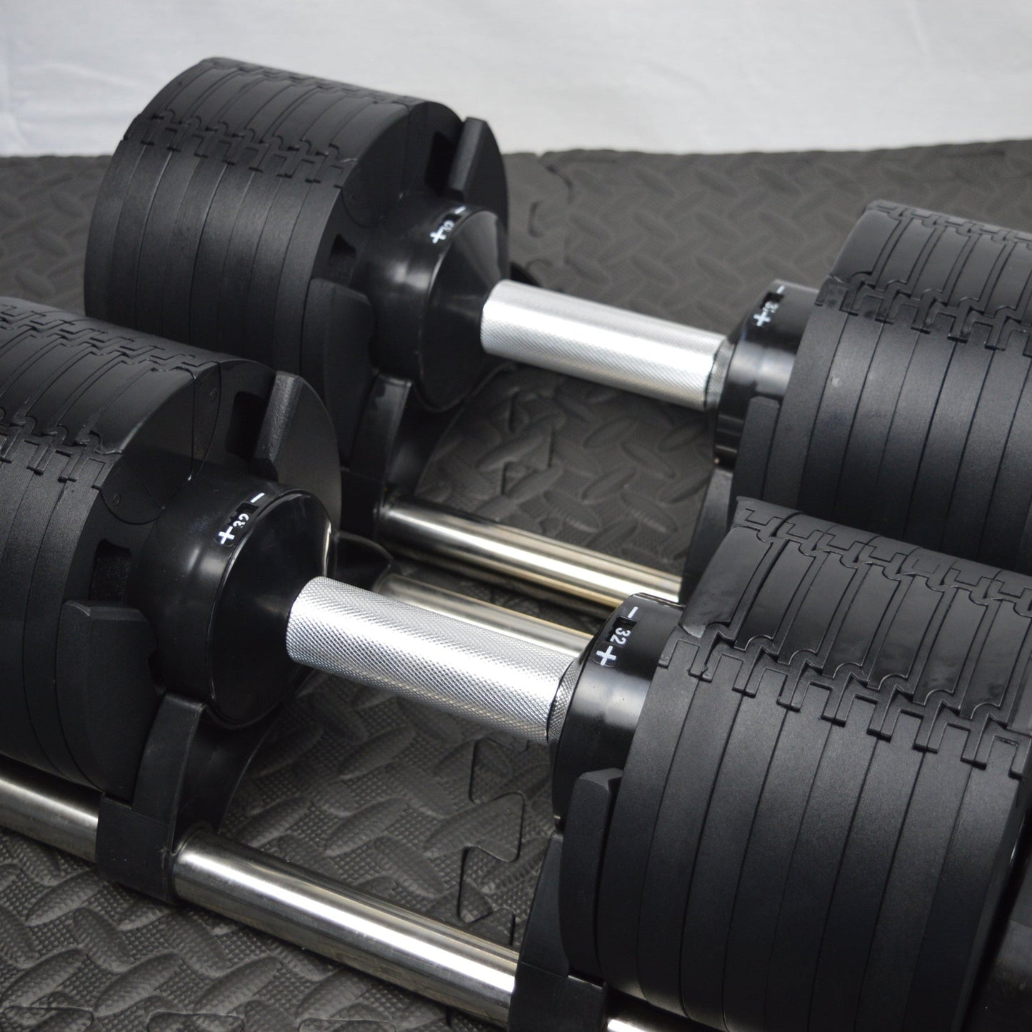 32kg Adjustable Dumbbell Pair 4kg Increments