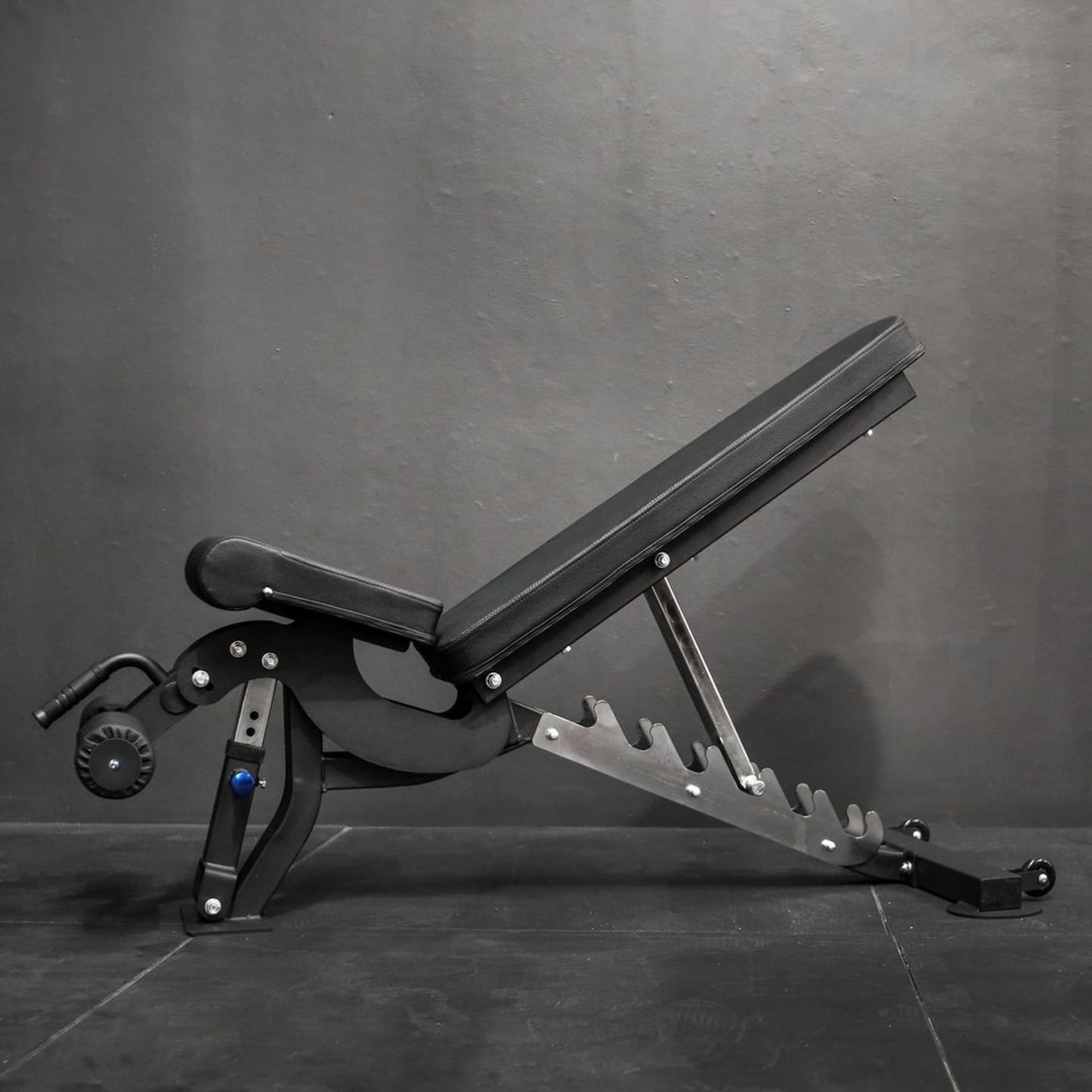 Commercial FID Weight Bench